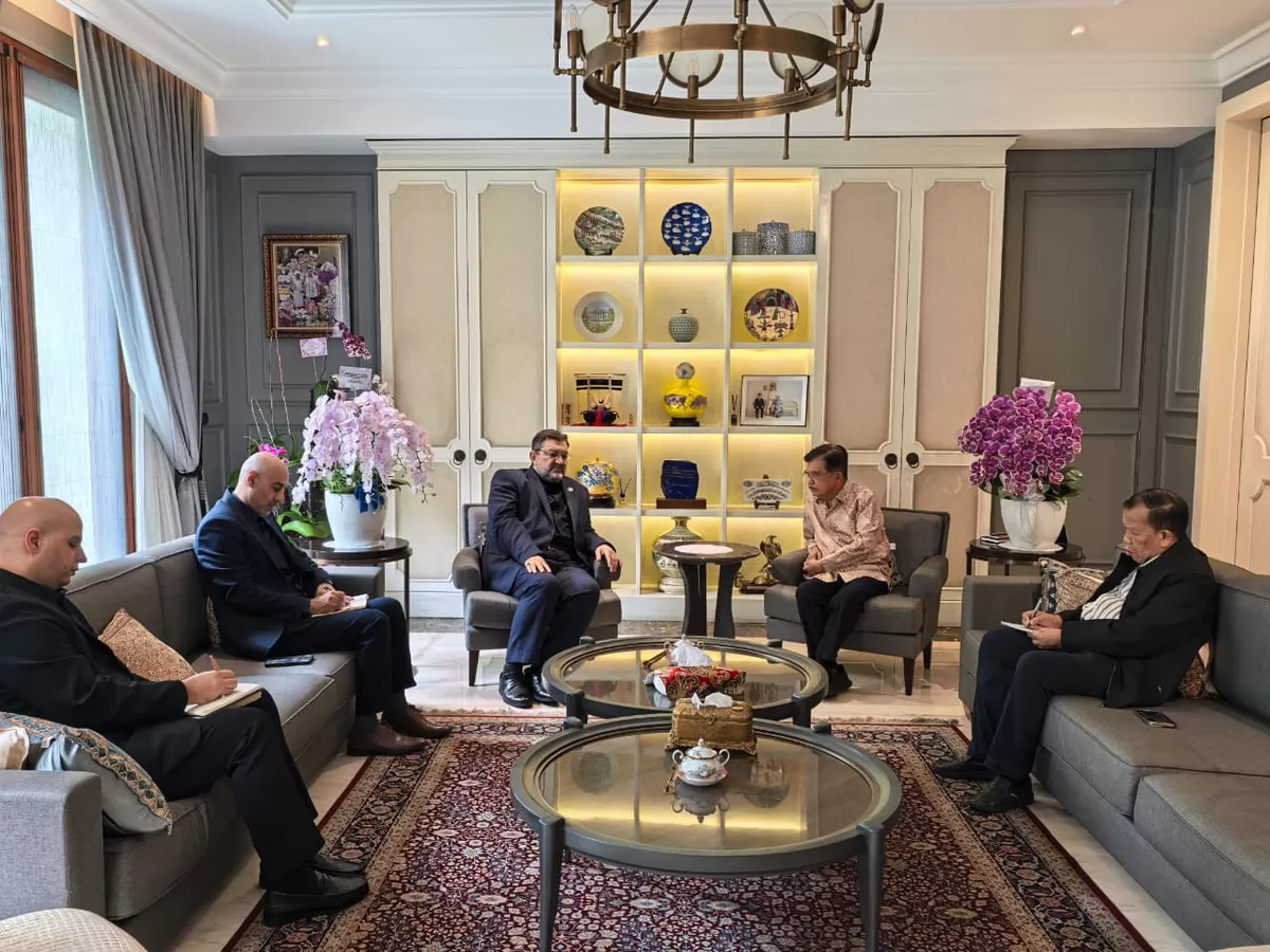 Duta Besar Iran untuk Indonesia, Mohammad Boroujerdi, kunjungu Juisuf Kalla di kediamannya di Jakarta Selatan, Selasa (3/3/2026). (Ist)