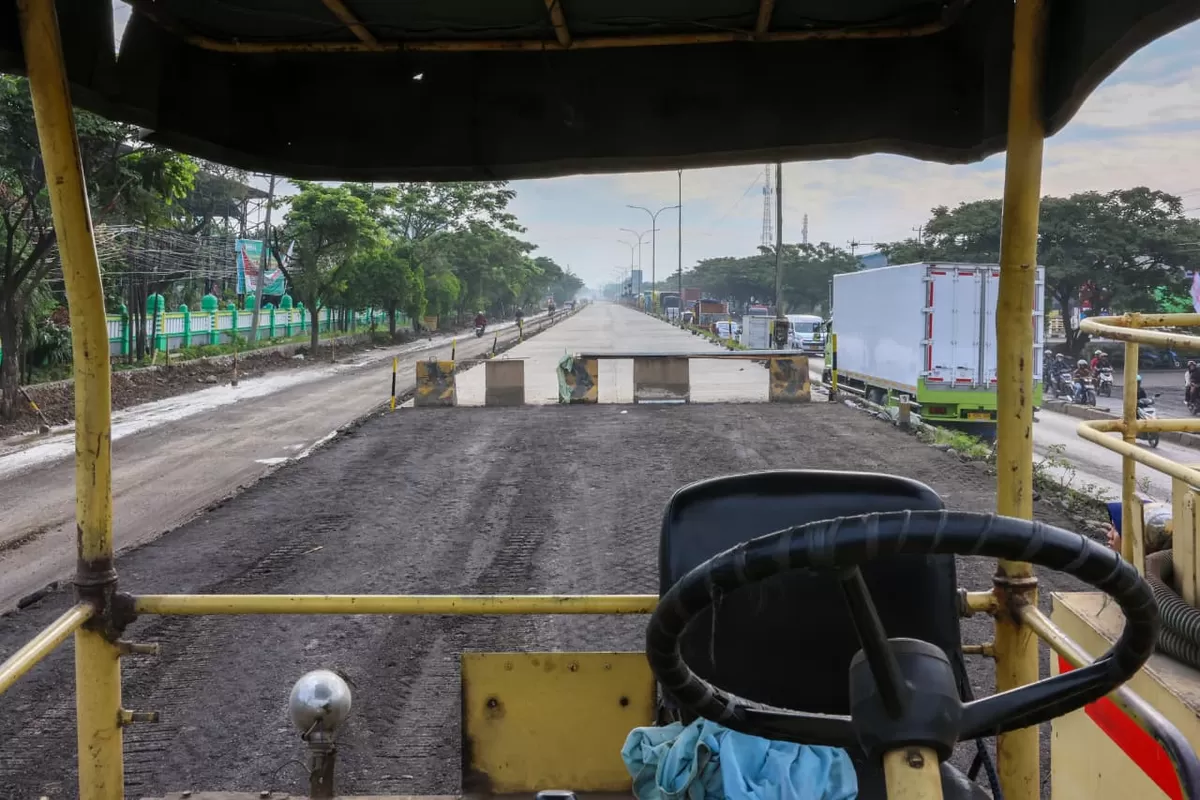 Gubernur Ahmad Luthfi menyampaikan kesiapan arus mudik Lebaran 2026 di Semarang, dengan prediksi 17,7 juta pemudik masuk ke Jawa Tengah.