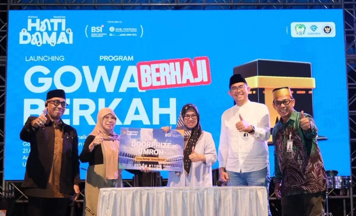 Bupati Gowa, Sitti Husniah Talenrang usai melaunching Program Gowa Berhaji, Gowa Berkah pada Festival Ramadan Hati Damai yang berlangsung di Zona A RTH Syekh Yusuf, Rabu (11/3). (Ist)
