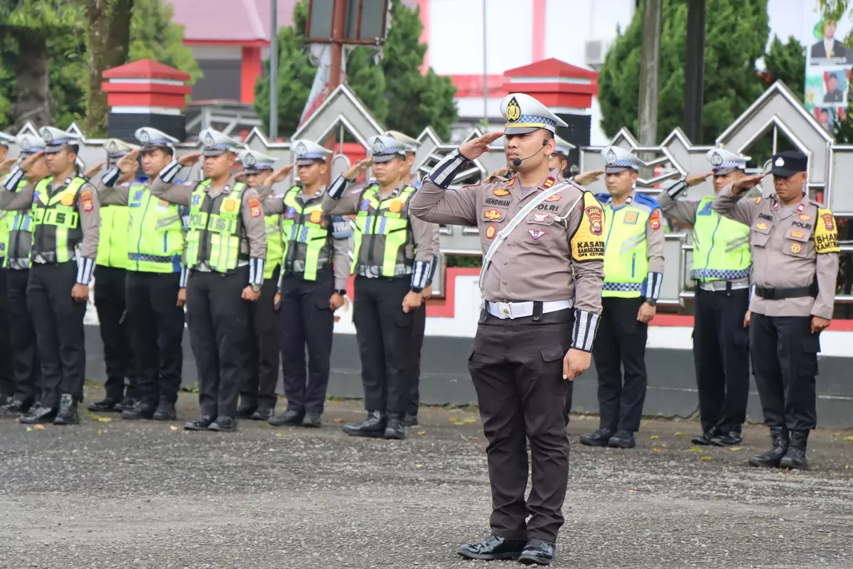 Polres Bengkulu Utara menggelar apel gelar pasukan dalam rangka kesiapan pelaksanaan Operasi Ketupat 2026 menjelang arus mudik dan perayaan Idul Fitri 1447 Hijriah (Cholid)