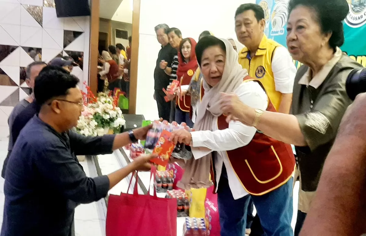 Bukan sekadar Angpao dan Takjil, IWATI Sulsel rajut ukhuwah kebangsaan lewat Aksi kemanusiaan. (Ist)