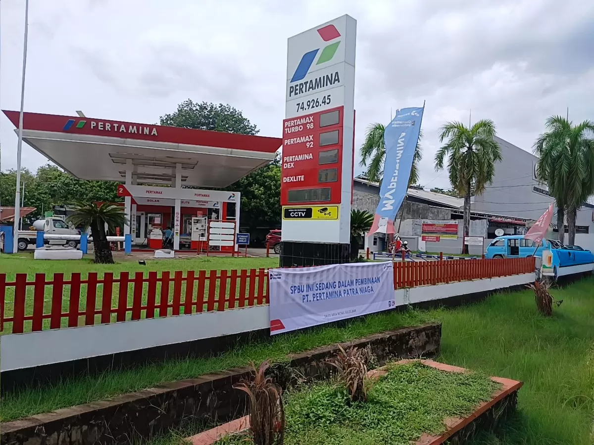 Pengawasan salah satu SPBU di Sinjai yang diduga melakukan pelanggaran. (Ist)