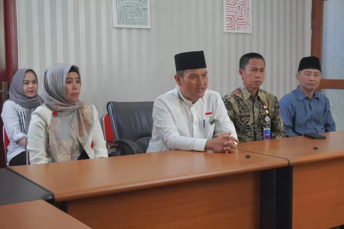 Sekdaprov Bengkulu, Herwan Antoni klatifikasi dugaan jual beli jabatan di lingkup Pemprov Bengkulu.(Foto/Ist)