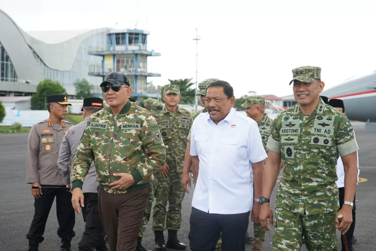 Menteri Pertahanan Republik Indonesia (Menhan) RI, Sjafrie Sjamsoeddin tiba di Bandara Fatmawati Seokarno Bengkulu.(Foto/Ist)