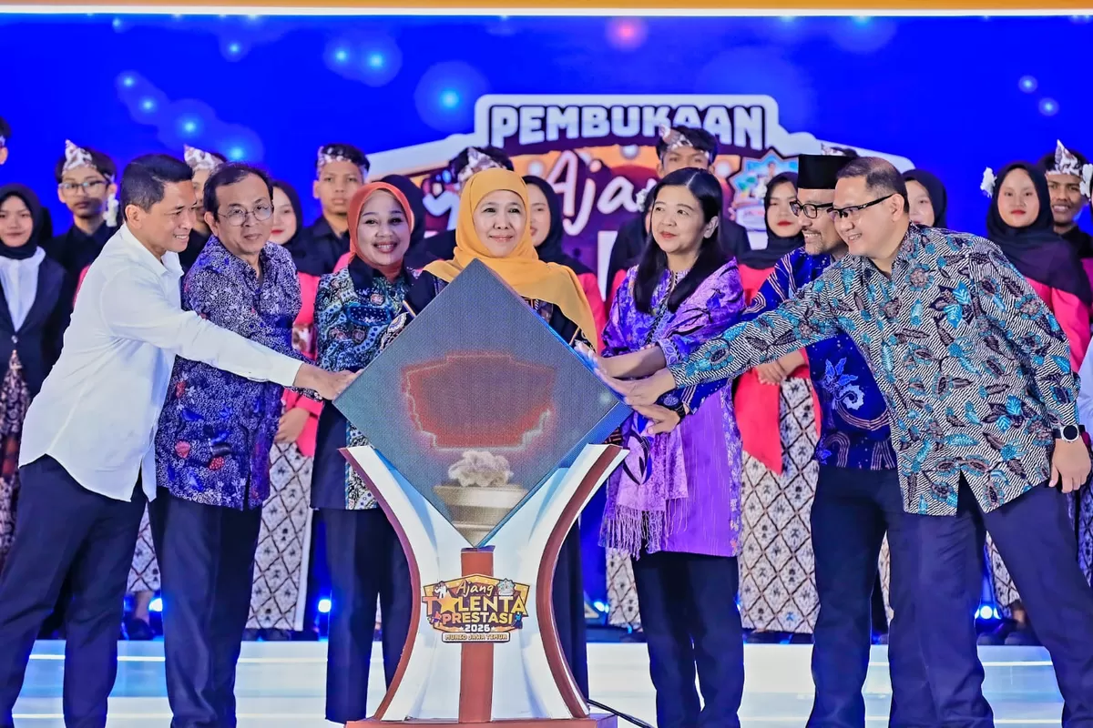 Gubernur Jatim Khofifah Indar Parawansa, membuka resmi Ajang Talenta Prestasi Murid Jawa Timur 2026 di&nbsp; Surabaya. (Ist).