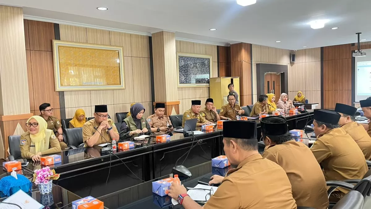 Pemprov Bengkulu menggelar rapat sengan sejumlah instansi terkait persiapan pelaksanaan keberangkatan jemaah haji daerah ini menuju Tanah Suci, Mekkah Almukaromah akhir April 2026 ini.(Foto/Ist)