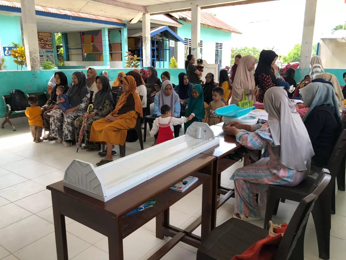 Sosialisasi menghadirkan petugas gizi dari Puskesmas Mata, Sugiati, yang menyampaikan materi terkait pentingnya gizi seimbang, pemilihan bahan pangan yang tepat, serta praktik pemberian makan. (Is)