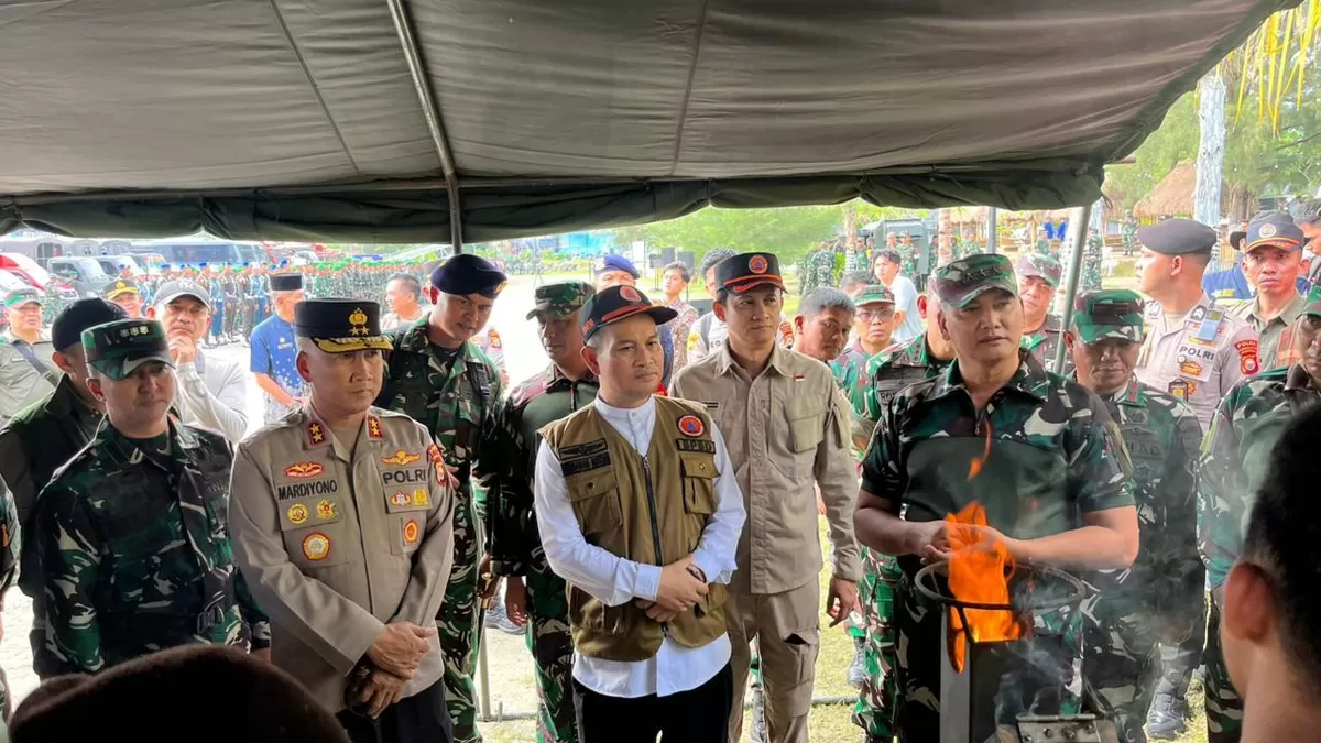 Sekda Bengkulu, Herwan Antoni, Kapolda Bengkulu, Danrem dan pihak terkait menyaksikan langsung kesiapan dini menghadapi ancaman gempa megathrust dan stunami di daerah ini.(Foto/Ist)