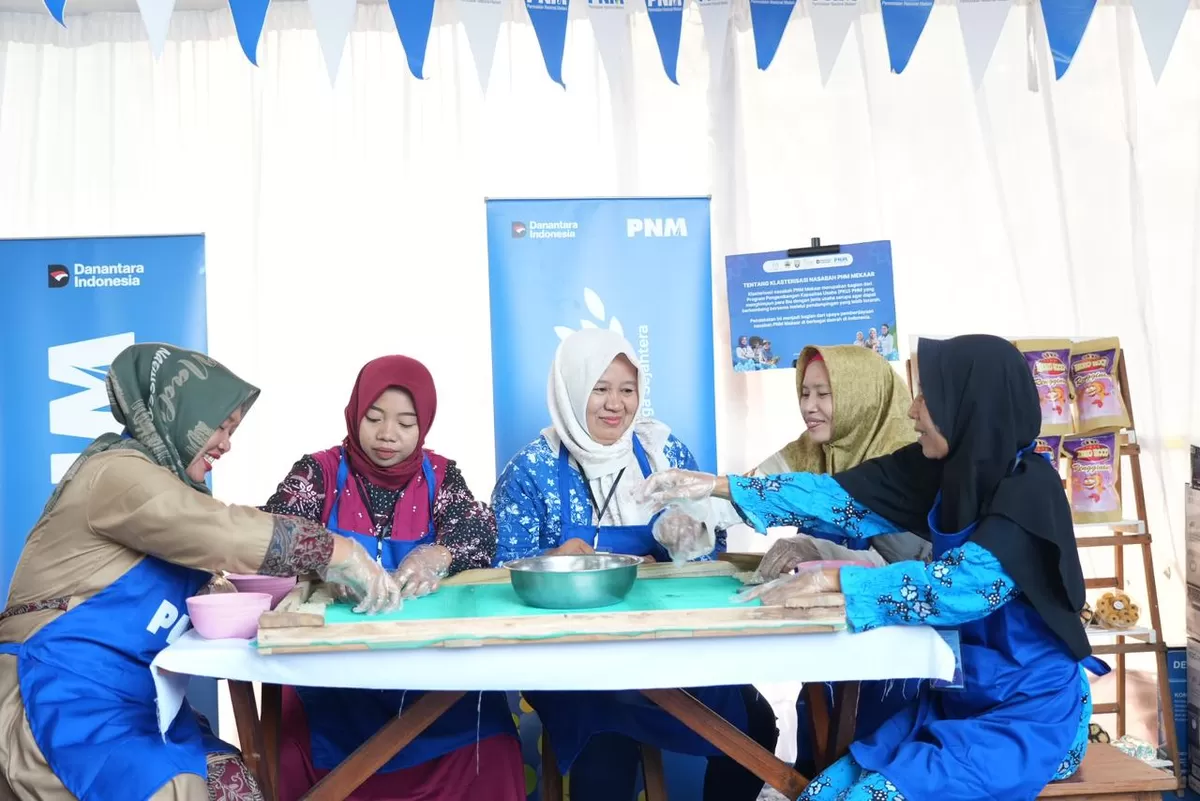 Dari pesisir Rembang, Ibu Eko membuktikan bahwa semangat Kartini tak pernah padam. Lewat rengginang olahan laut, ia menggerakkan ekonomi keluarga sekaligus memberdayakan perempuan di sekitarnya.