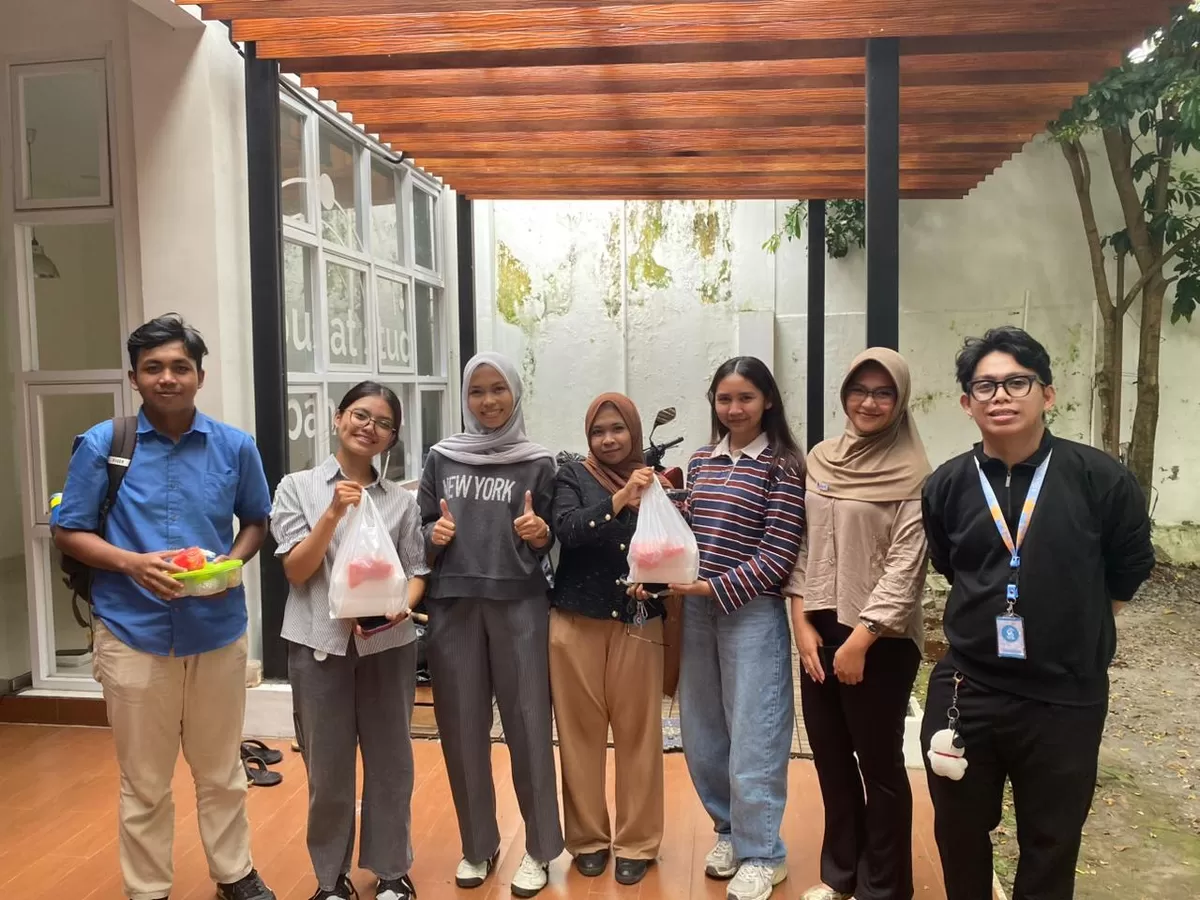 upaya penanganan makanan sisa oleh tim lokalogi pramuka UGM dok. Humas UGM