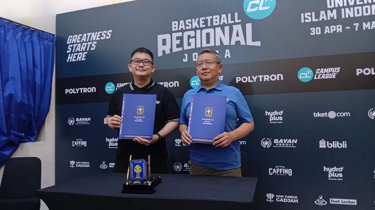 CEO Campus League Ryan Gozali bersama Rektor UII Prof. Dr. Fathul Wahid, ST., MSc.,  sepakati kerjasama 