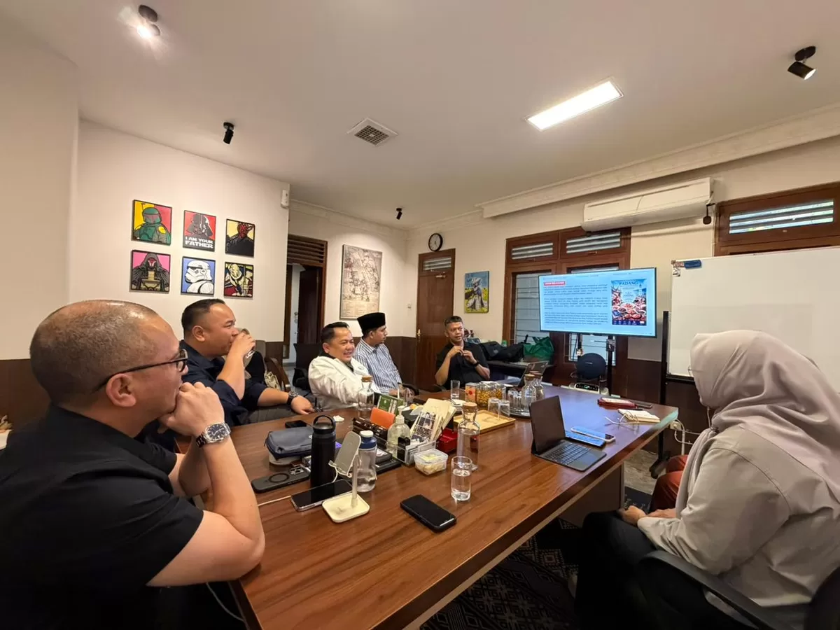 Kota Padang memiliki potensi besar untuk berkembang menjadi kota gastronomi berbasis budaya lokal dan warisan kuliner Minangkabau yang telah dikenal luas