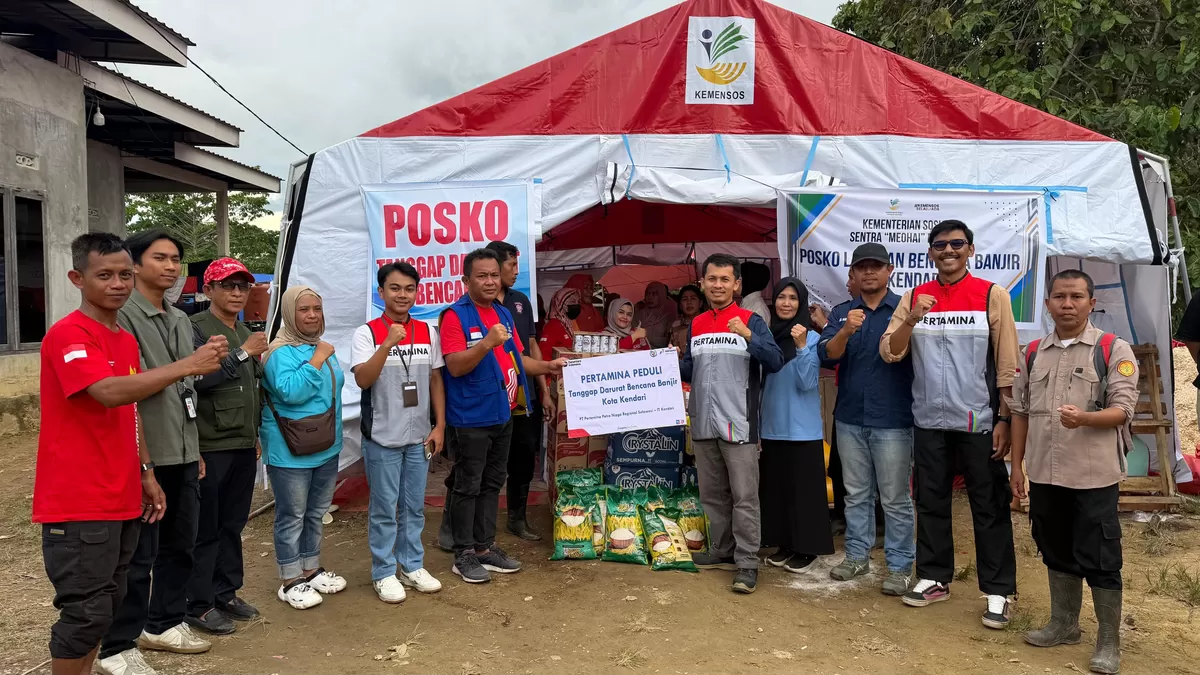 Bantuan diserahkan di Posko Logistik Tanggap Bencana Kota Kendari dan akan didistribusikan kepada masyarakat terdampak di 9 kecamatan.
