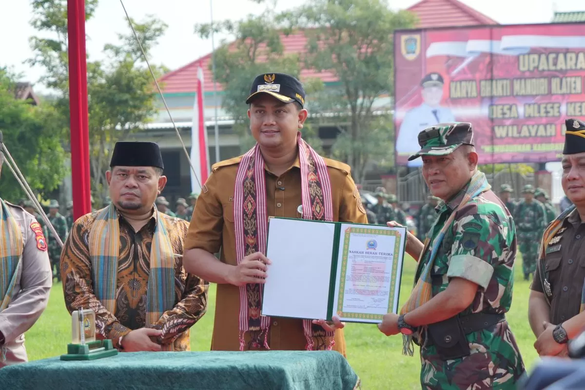 Bupati Klaten, Hamenang Wajar Ismoyo pimpin upacara pembukaan Karya Bhakti Mandiri Klaten Bersinar ke 33 dok. humas pemkab klaten