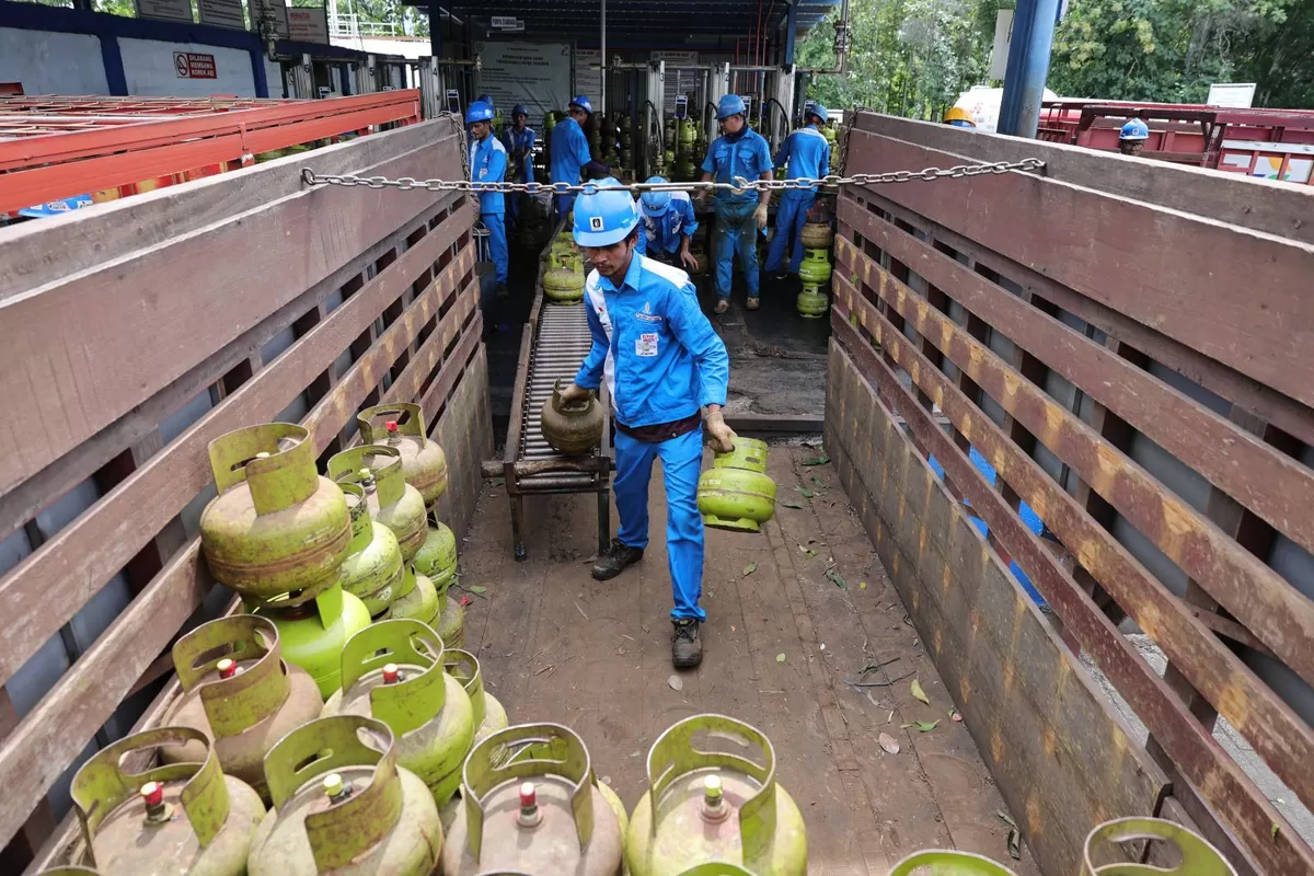 Tambahan pasokan dilakukan untuk menjaga ketersediaan LPG subsidi tetap aman dan memenuhi kebutuhan masyarakat selama periode libur panjang.