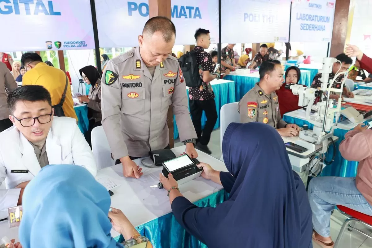 Kepolisian Daerah (Polda) Jawa Timur menggelar bakti sosial dan bakti kesehatan dihadiri ribuan warga Nganjuk.(Foto/Ist)