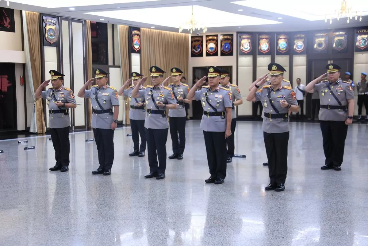 Kapolri Listyo Sigit Prabowo melantikan sejumlah Kapolda dan Sertijab PJU Mabes Polri.(Foto/Ist) 
