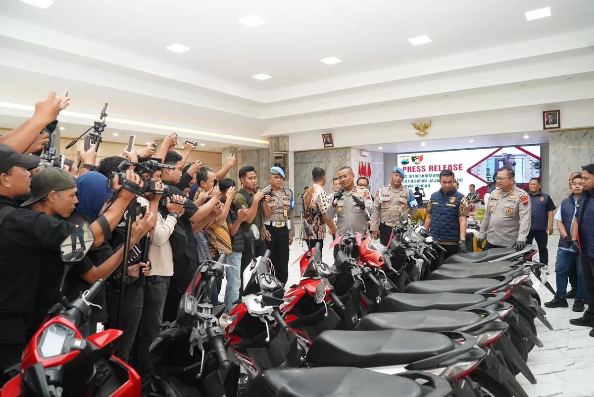 Polda Jateng mengungkap 61 kasus 3C selama Mei 2026. Sebanyak 105 tersangka diamankan, termasuk komplotan curanmor dan perampok bersenjata.