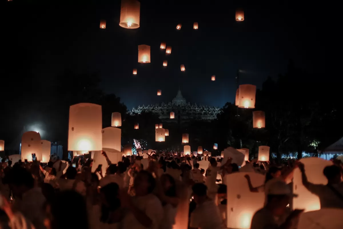 Pelepasan 2.570 Lentera Perdamaian di pelataran candi borobudur dok. ist