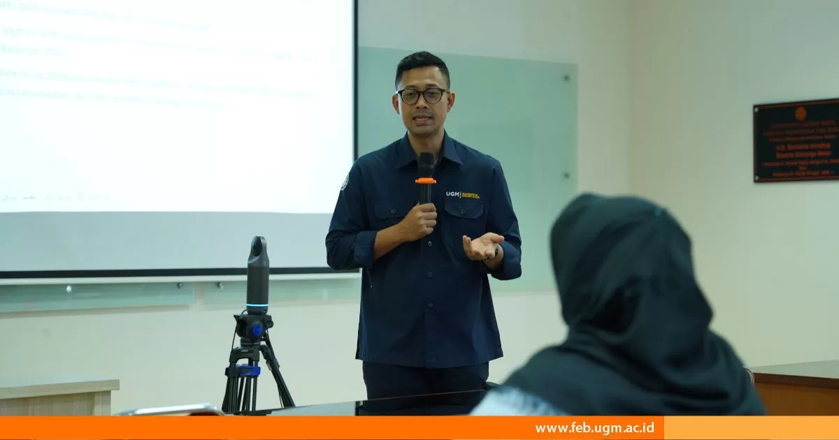 Gumilang Aryo Sahadewo, S.E., M.A., Ph.D. Ekonom UGM dok. Humas FEB UGM