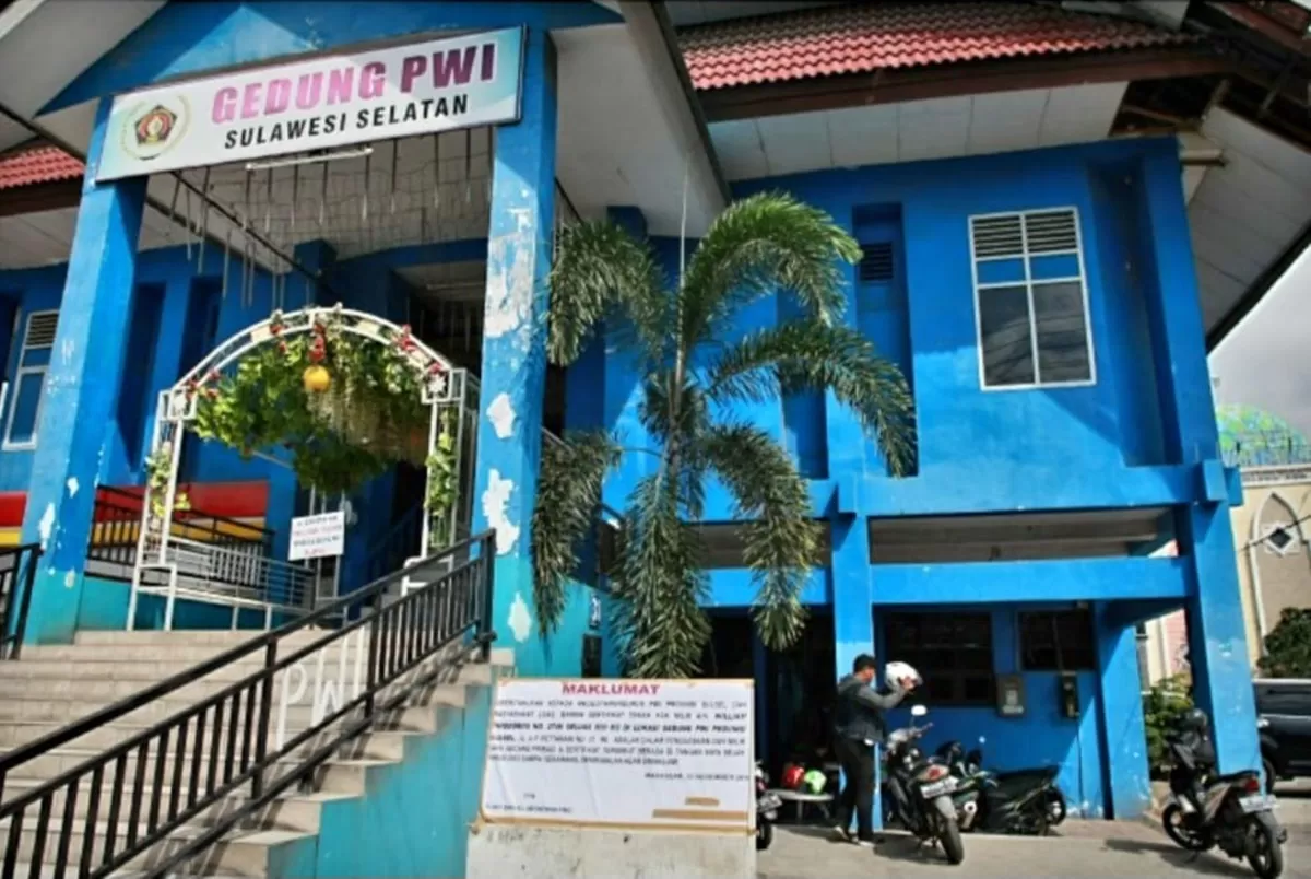 Gedung PWI Sulsel sebelum diambil alih oleh Pemprov Sulsel. (Dok)
