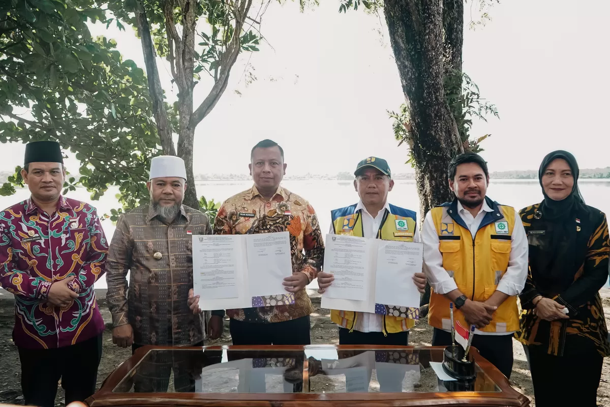 Gubernur Bengkulu Helmi Hasan mencanangkan dimulainya penataan kawasan Danau Dendam Tak Sudah  dengan dana Rp 37,12 miliar untuk tingkatkan daya  saing pariwisata Bengkulu.(Foto/Ist)