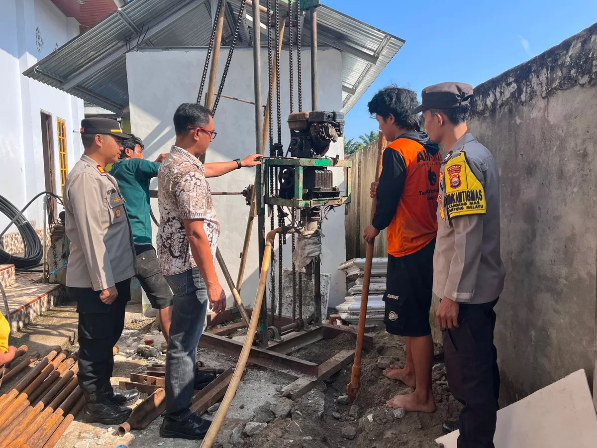 Dalam rangka HUT Bhayangkara ke -80 Tahun 2026, Polda Bengkulu buat sumur  bor untuk  kebutuhan  air bersih warga.(Foto/Ist)