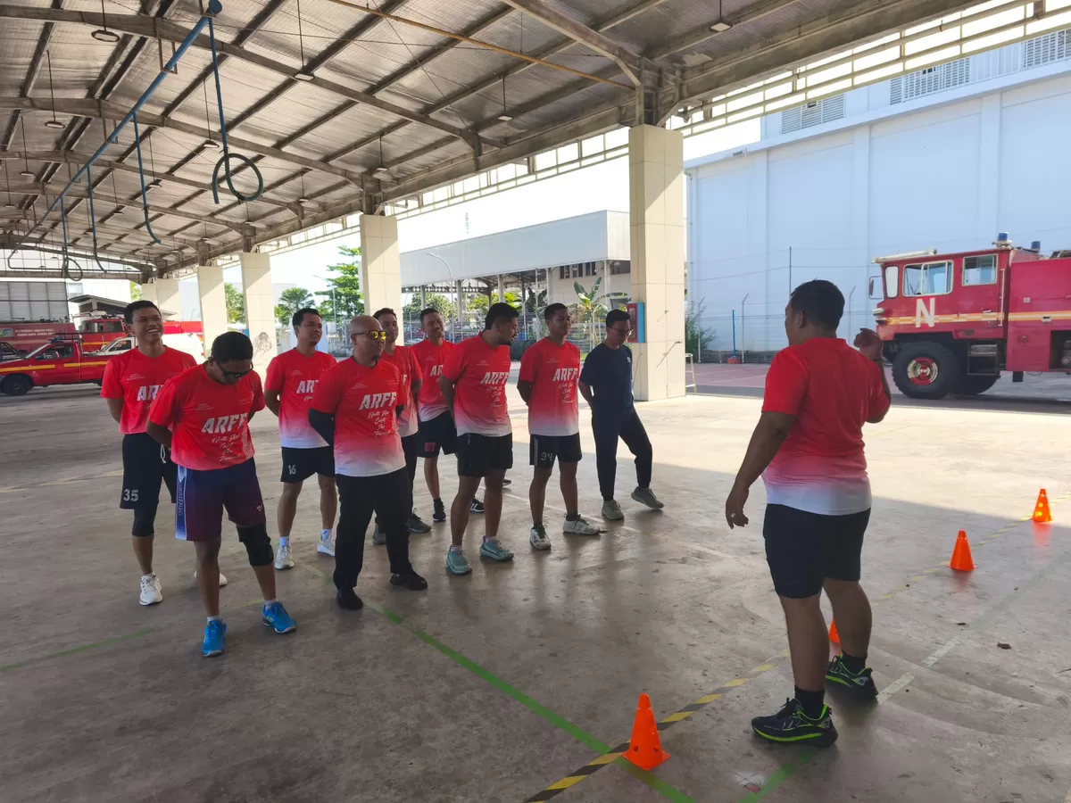 Bandara Ahmad Yani Semarang menguji kebugaran 30 personel ARFF untuk memastikan kesiapan menghadapi kondisi darurat penerbangan.