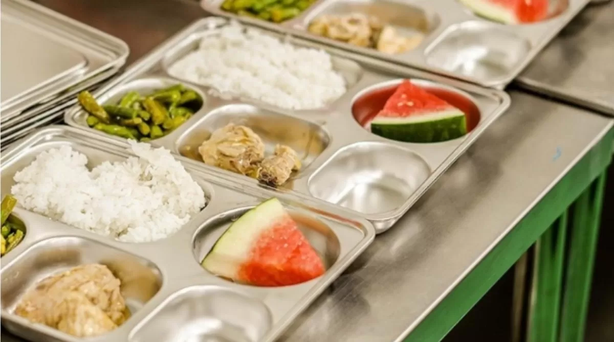 Foto ilustrasi menu MBG yang dibagikan kepada penerima manfaat. (Instagram/badangizinasional.ri)