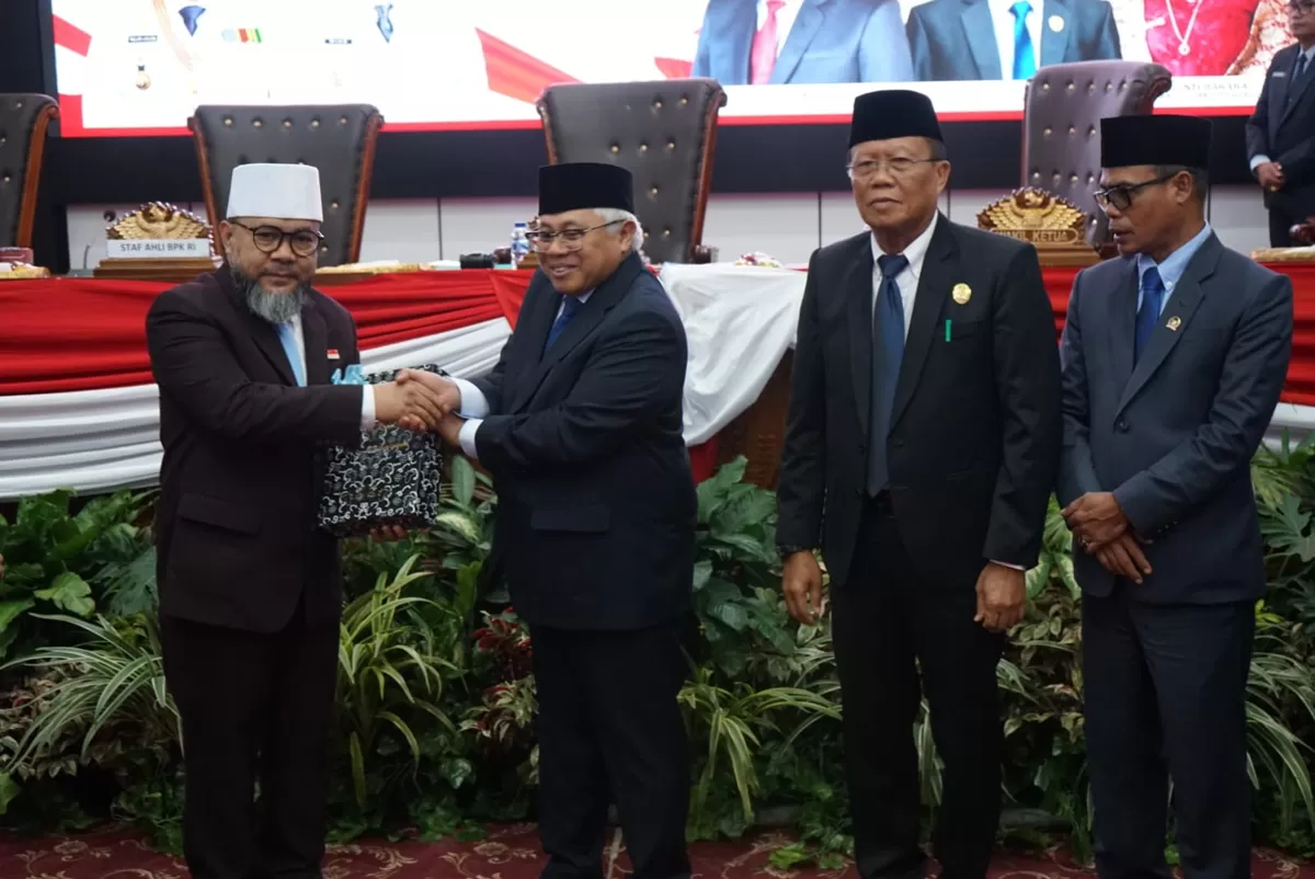 Gubernur Bengkulu menerima hasil pemeriksaan keuangan dari BPK RI Perwakilan Bengkulu  predikat WTP. (Foto/Ist)