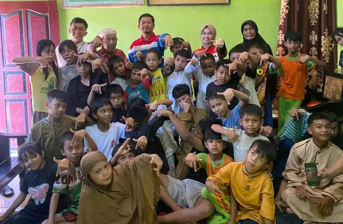 Pertamina melalui kegiatan Berkah Santunan Anak Yatim dan Dhuafa Lintas Agama yang dilaksanakan di Yayasan (LKSA) Al Ikhlas, Kota Makassar.