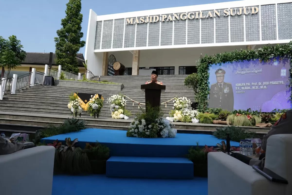 Wakapolri Komjen DedicPrasetya resmikan revitalisasi Masjud Panggilan Sujud di Sespim Lamdiklat Polri.*Foto/Ist)
