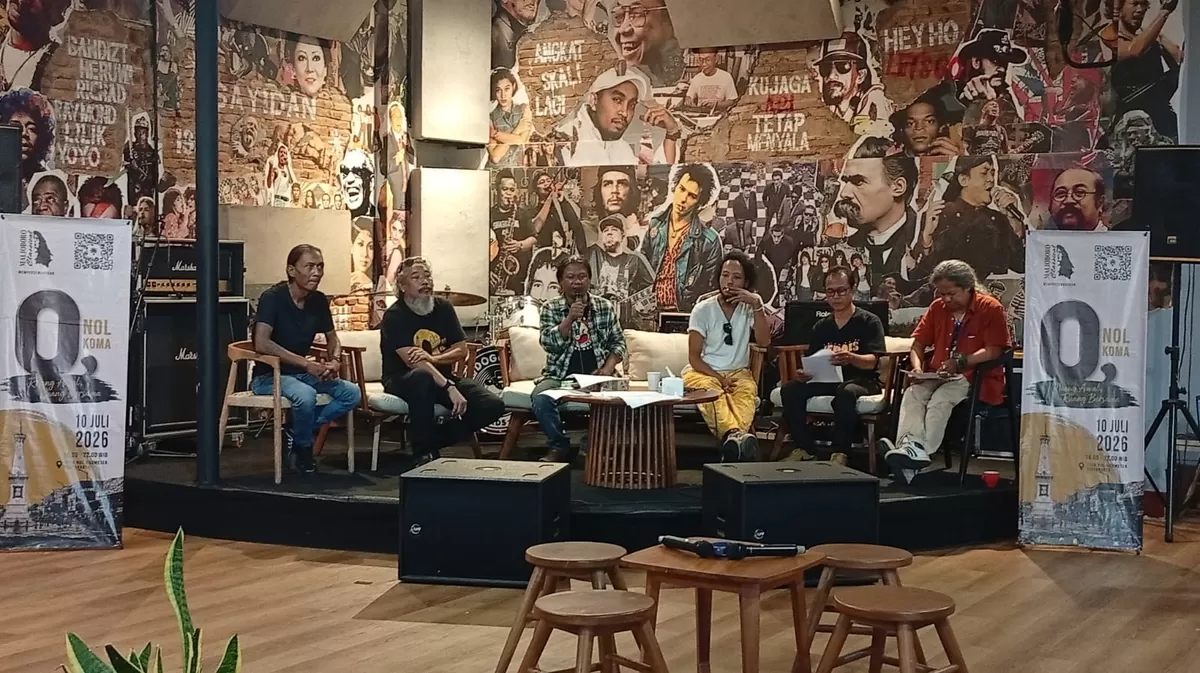 Para penggagas Nol Koma Diar Sahudi, Agus 'Dayak' Imron,  Seno Prawoto, Jaka Prasetya, , Joko 'Gundul' Sulistiono , Feri Ludyanto