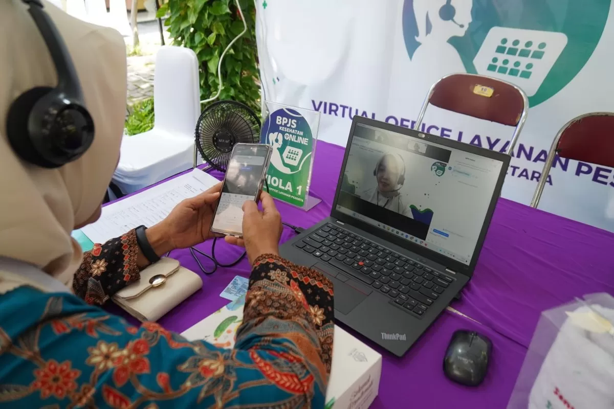 Melalui program Layanan Ujung Negeri (LANURI), masyarakat di daerah dengan keterbatasan infrastruktur kini dapat mengakses layanan administrasi dan informasi JKN melalui kanal digital Viola.