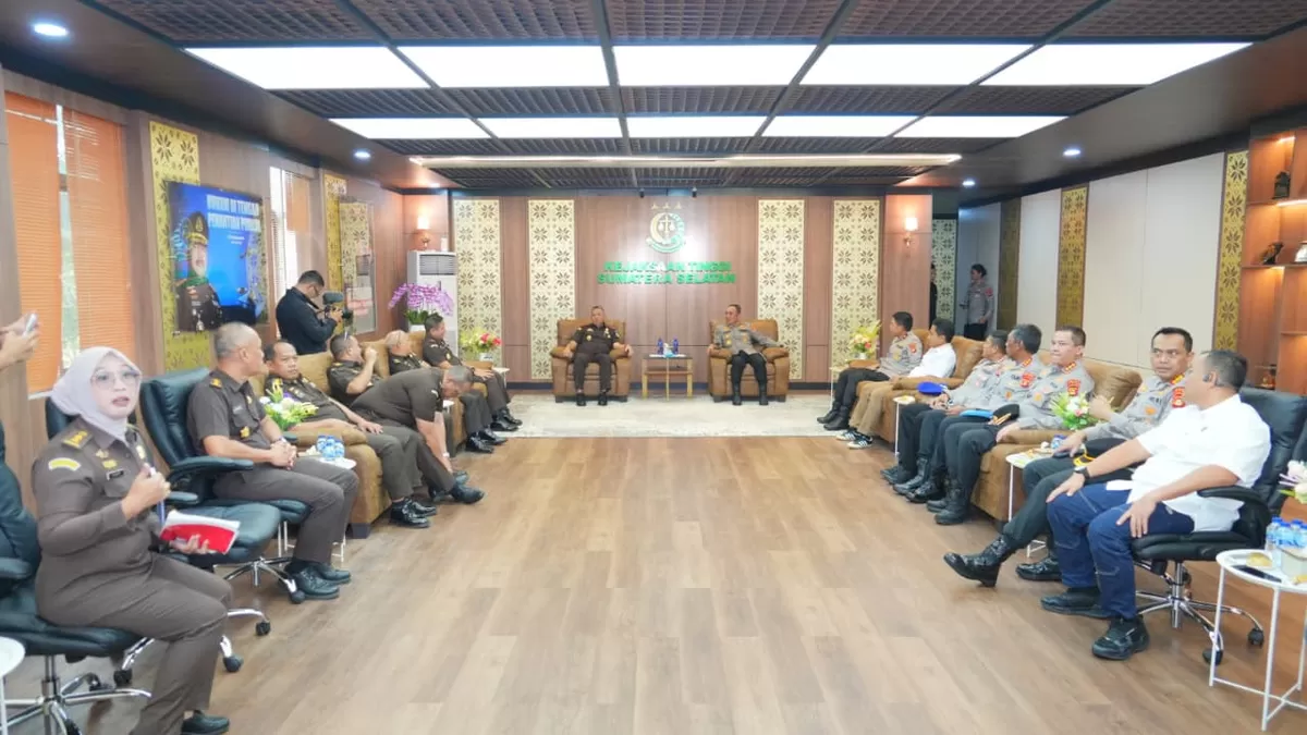 Kapolda silaturahmi ke Kejati Sumsel rapat barisan jaga Bumi Sriwijaya.(Foto/Ist)