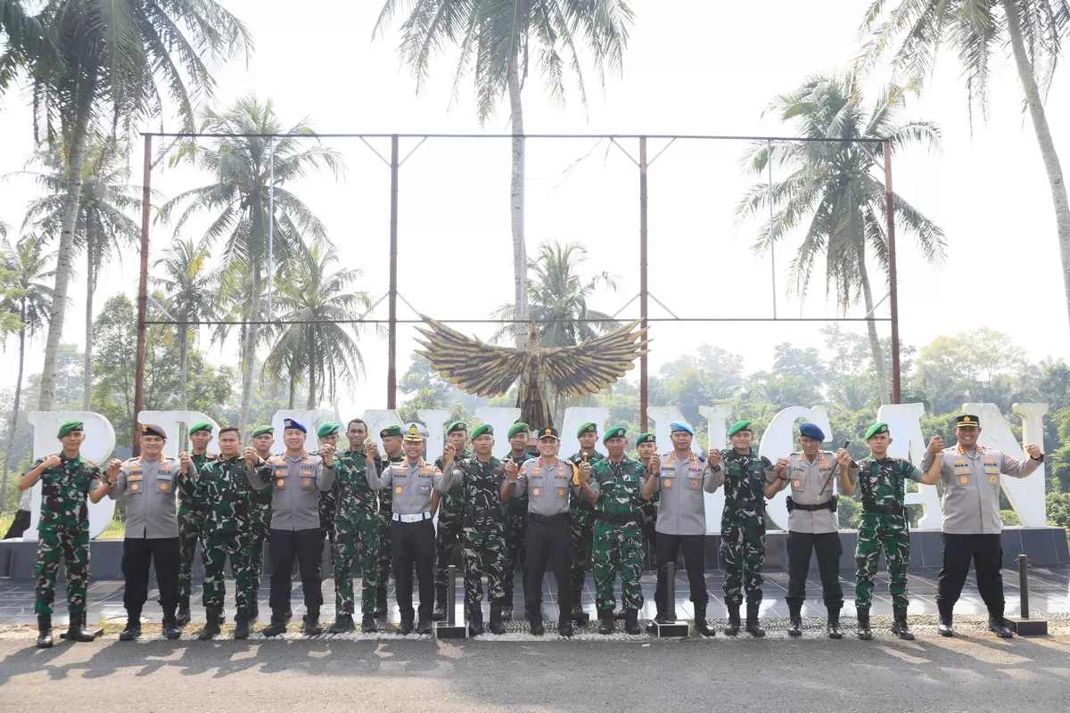 Kapolda Bengkulu bersilaturahmi dengan  Danyo 144 Jaya Yudha guna tingkstkan sinergisitas. (Foto/Ist)
