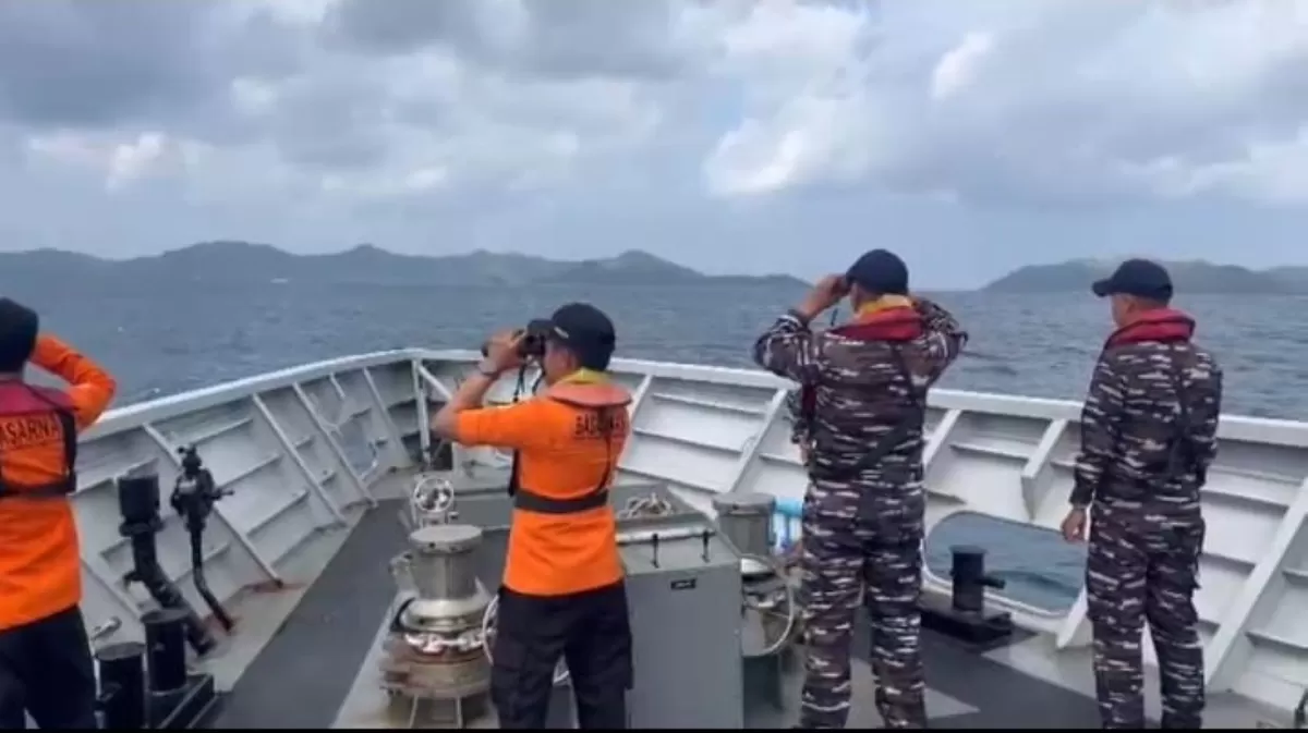 Petugas Pencarian dan Pertolongan (Basarnas) Kelas A Makassar, Kamis (16/7/26) masih melakukan pencarian korban KM Nurul Salsa yang tenggelam di sekitar perairan Pulau Polassi, Kabupaten Selayar,(Ist)