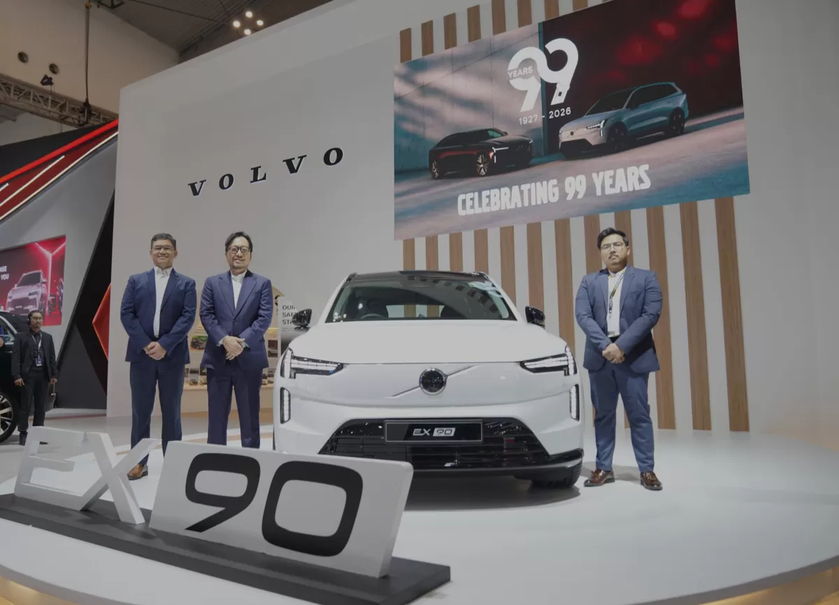 Ki-ka - Jajaran Manajemen Volvo Car Indonesia Haryanto Djayaputra, GMSO, Koji Horii, CEO&nbsp;dan Ilham Suryo Aldianto, Product Planning Dok. Istimewa