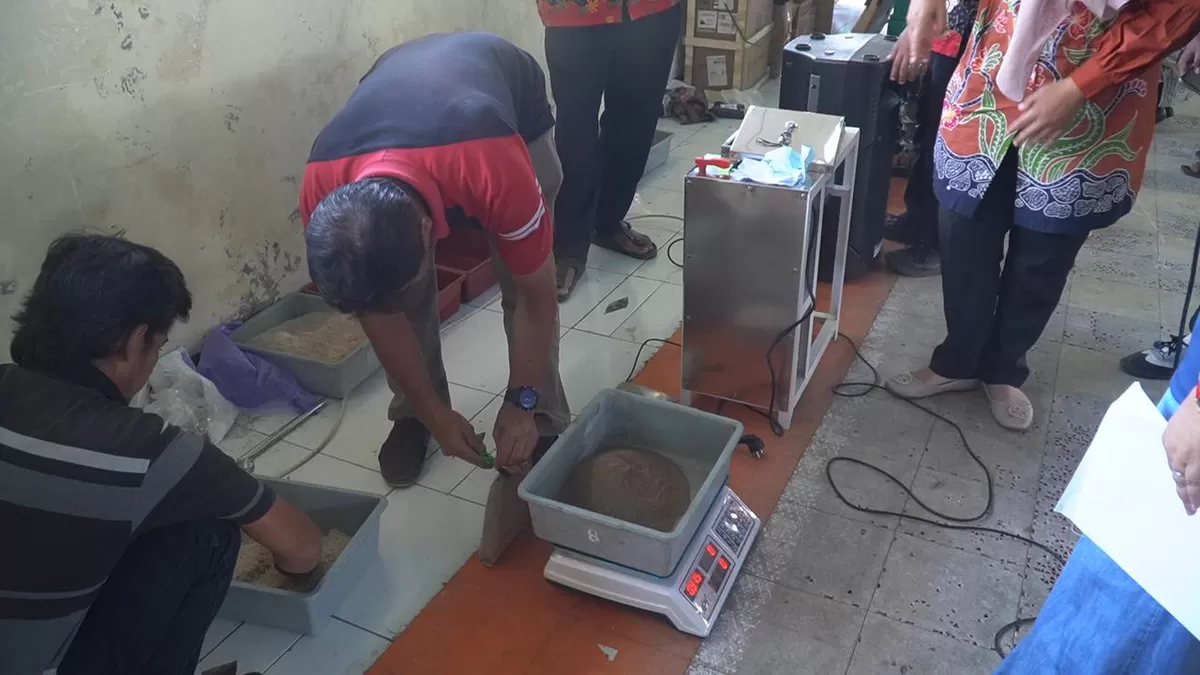 Pelatihan pembuatan pelet berbahan dasar magot di Desa Sukoharjo, Kabupaten Wonosobo, Jawa Tengah awal Juli 2026 lalu.  - Istimewa