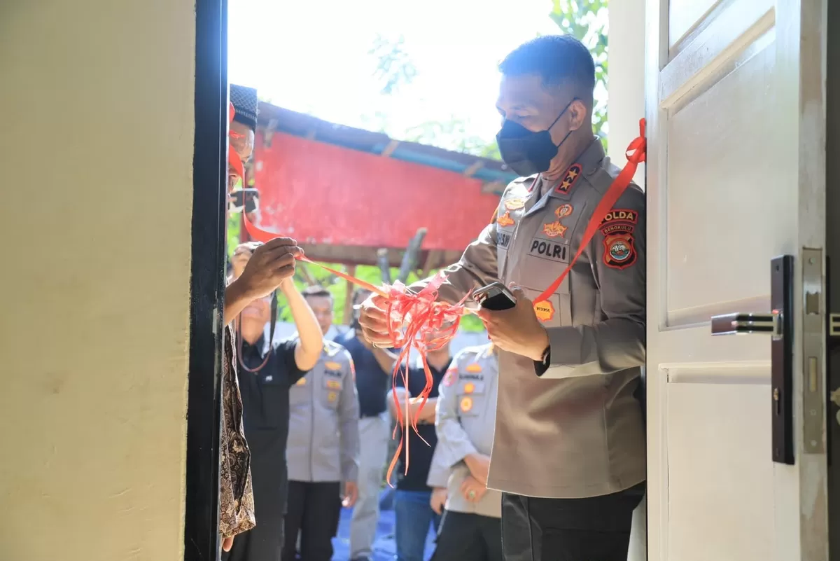 Polda Bengkulu resmikan bedah rumah ke 79 dan 80.(Foto/Ist(