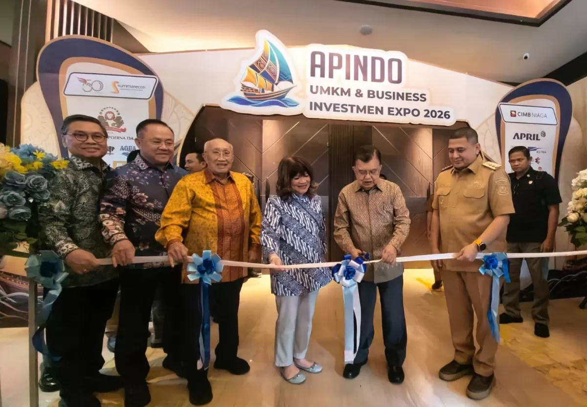  Jusuf Kalla saat membuka Rapat Kerja dan Konsolidasi Nasional (Rakerkonas) Asosiasi Pengusaha Indonesia (APINDO) ke-XXXV di Hotel Claro Makassar, Senin (3/8/2026). (Ist)