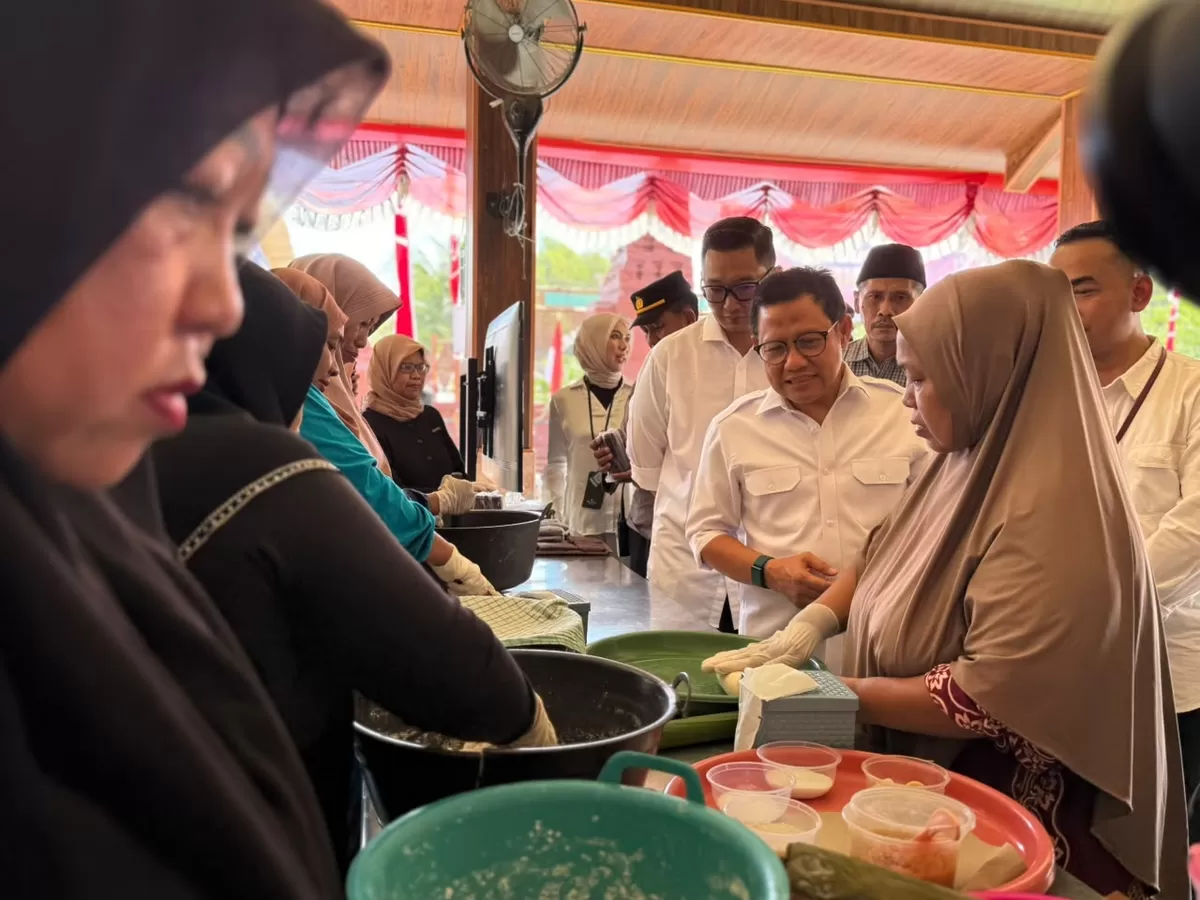 Dari usaha terasi hingga Ruang Pintar, pemberdayaan PNM di Mengare mendorong ekonomi perempuan pesisir sekaligus membuka peluang masa depan anak.