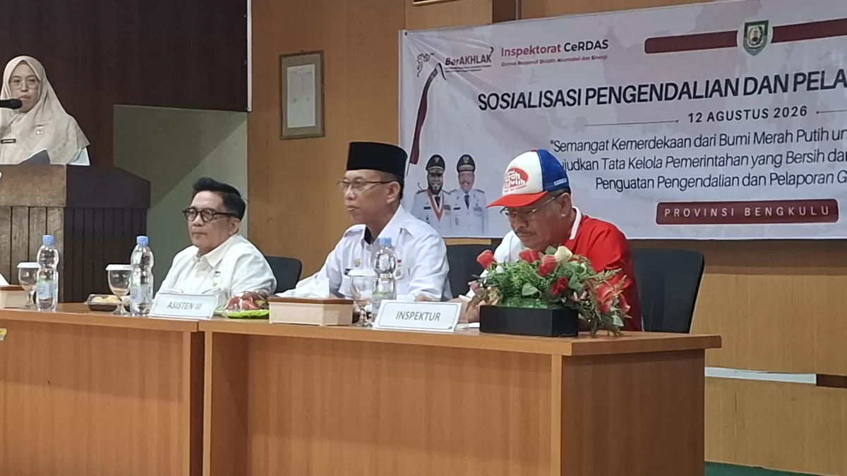 Asisten III Pemprov Bengkuky, Nandar Munasdi membuka sosialisasi tata kelolah pemerintah bersih dan  bebas grstifikasi.(Foto/MC/)