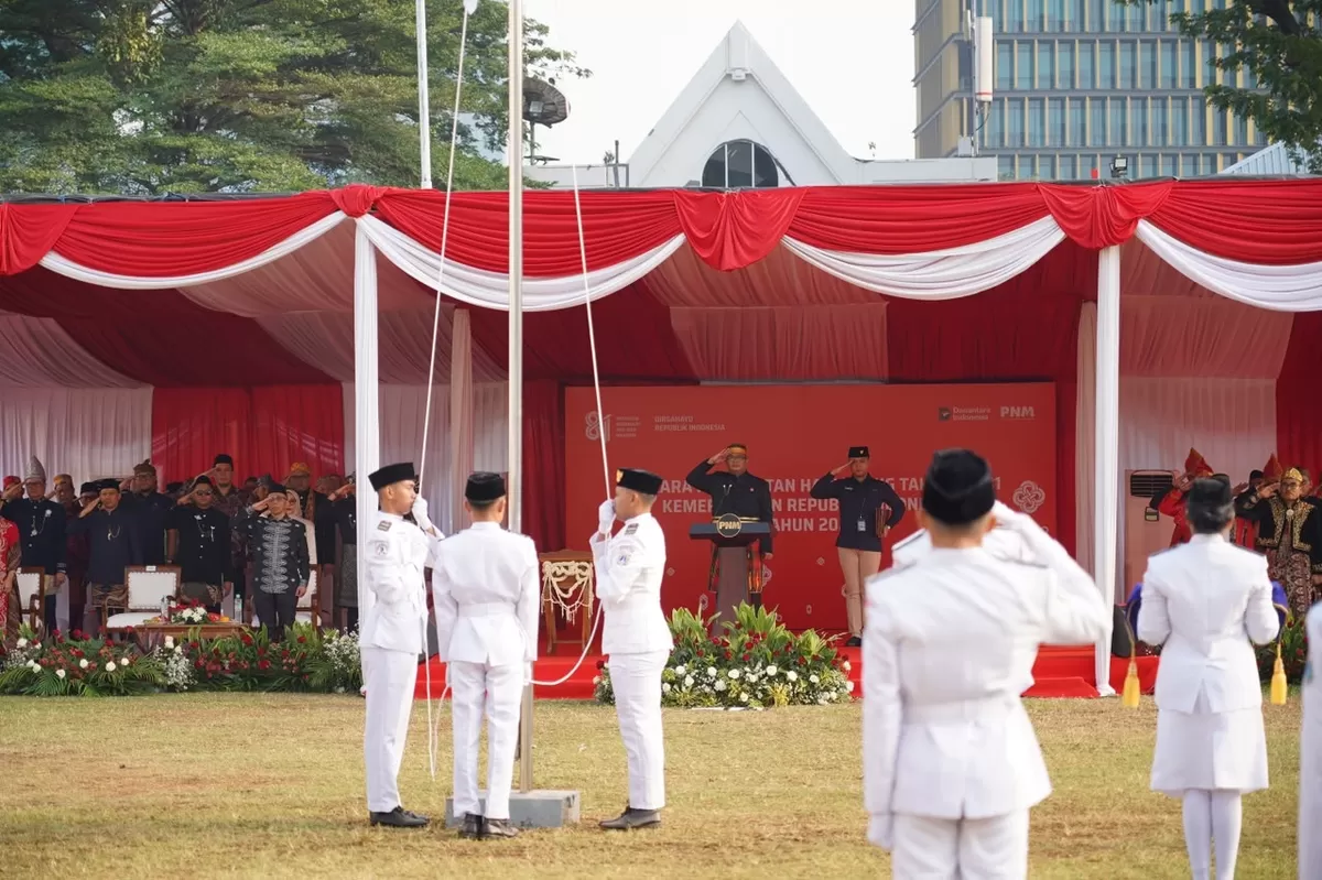 PNM memaknai kemerdekaan dengan memberdayakan perempuan ultra mikro agar usaha, keluarga, dan harapan mereka tumbuh bersama Indonesia.