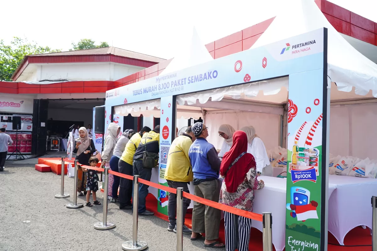 Pertamina Patra Niaga gelar Tebus Murah Sembako di 7 SPBU Jateng-DIY. Hasil penjualan didonasikan untuk korban gempa NTT.