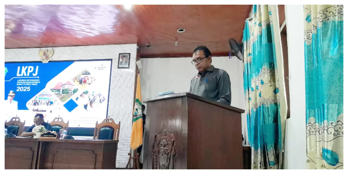 Bupati Flores Timur Antonius Doni Dihen menyampaikan pidato LKPJ 2025 dalam sidang paripurna DPRD, memaparkan capaian pembangunan serta strategi menghadapi tekanan fiskal daerah. (Foto Humas Pemda Flotim)