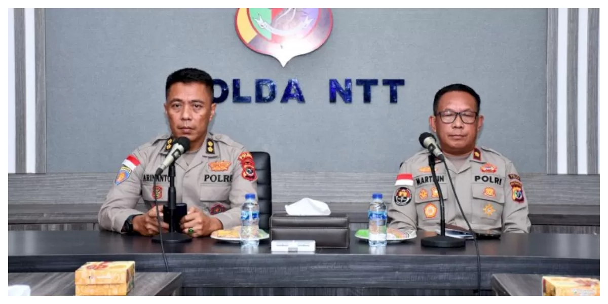 Peserta dialog publik Polda NTT mengikuti paparan narasumber terkait kejahatan siber di era AI, berlangsung di Ruang Vicon Mapolda NTT. (Foto TBN Polda NTT)