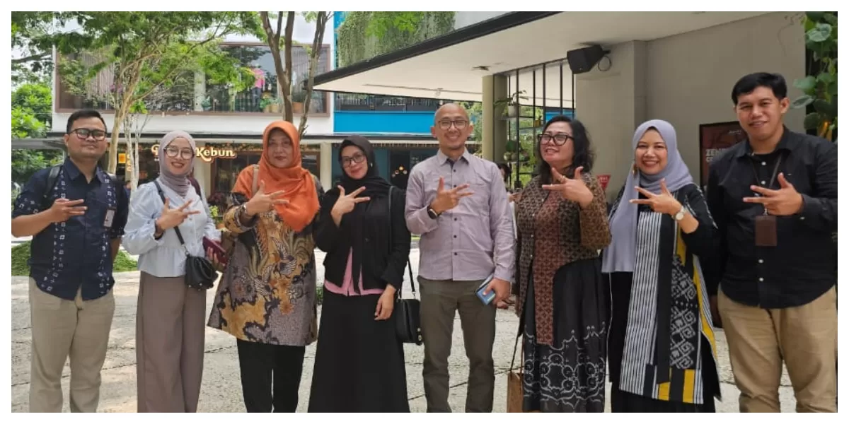 Perwakilan ICCN Jakarta dan Fakultas Vokasi UNESA berfoto bersama usai audiensi di Jakarta Selatan, membahas kolaborasi penguatan SDM kreatif nasional. (Foto/ Ist)