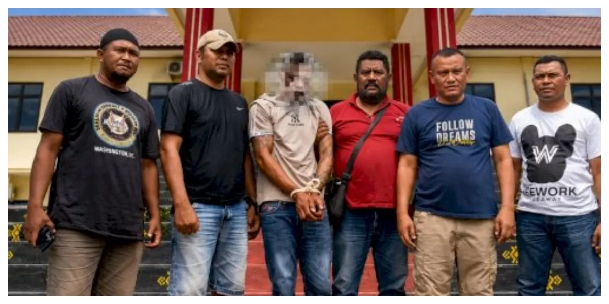 Terduga pelaku pencurian perangkat rumah ibadah di Kabupaten Nagekeo dikawal anggota kepolisian menuju Mapolres untuk menjalani pemeriksaan lebih lanjut.  (Foto/ ist)
