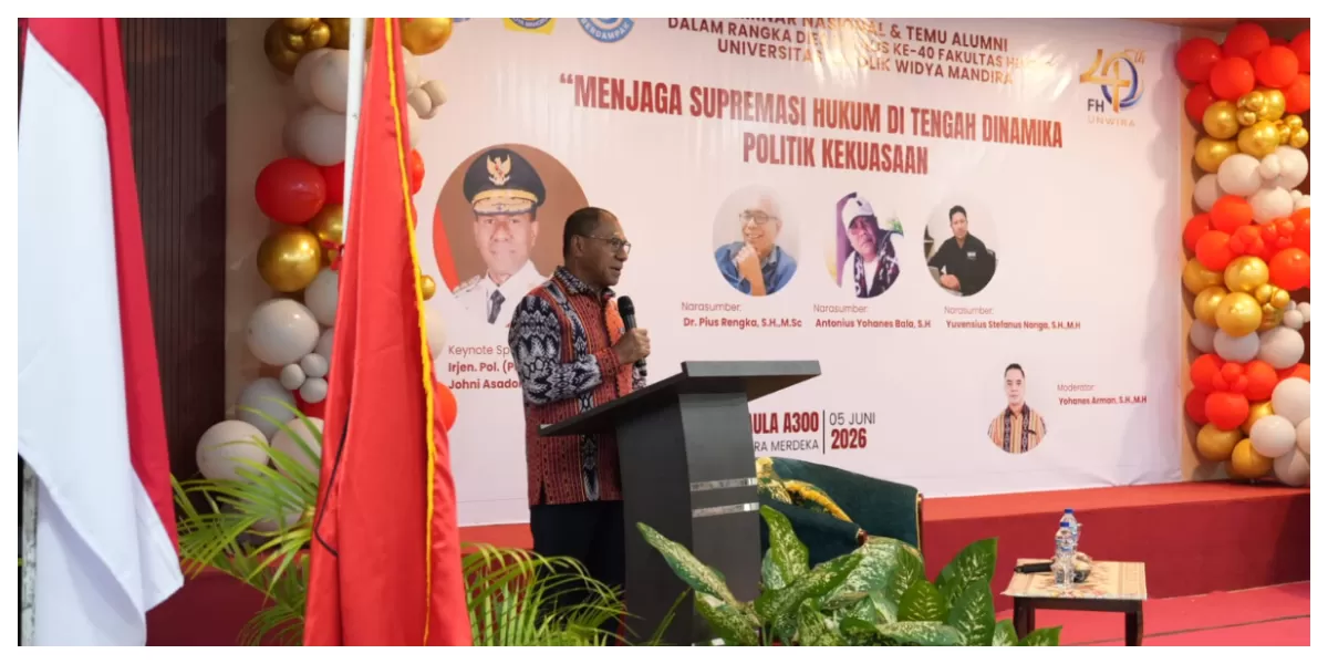 Wagub NTT Johni Asadoma menyampaikan materi saat Seminar Nasional Dies Natalis ke-40 Fakultas Hukum Unwira di Kupang, Jumat, 5 Juni 2026. (Foto : Oan Wutun)